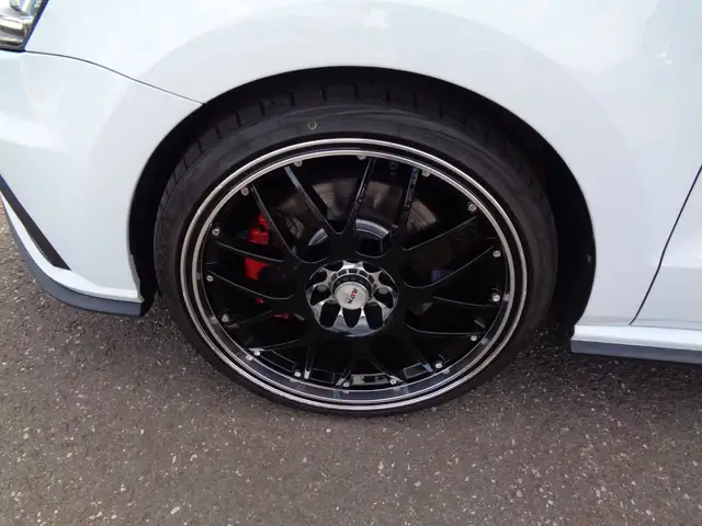 Volkswagen Polo view 7