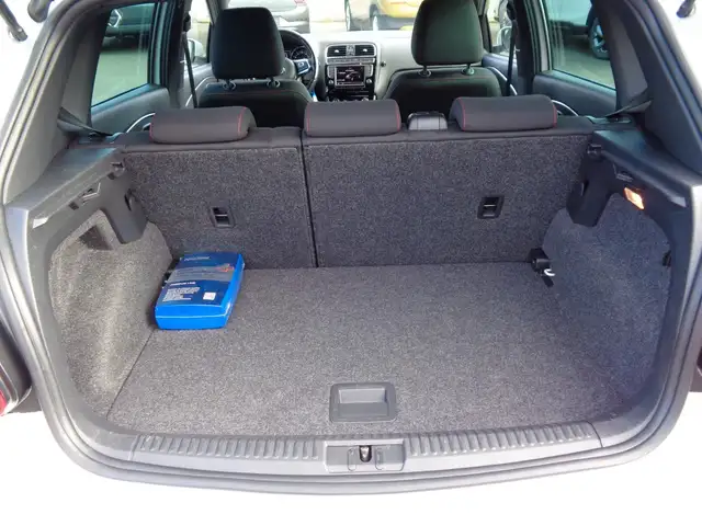 Volkswagen Polo view 10