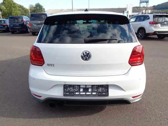 Volkswagen Polo view 5