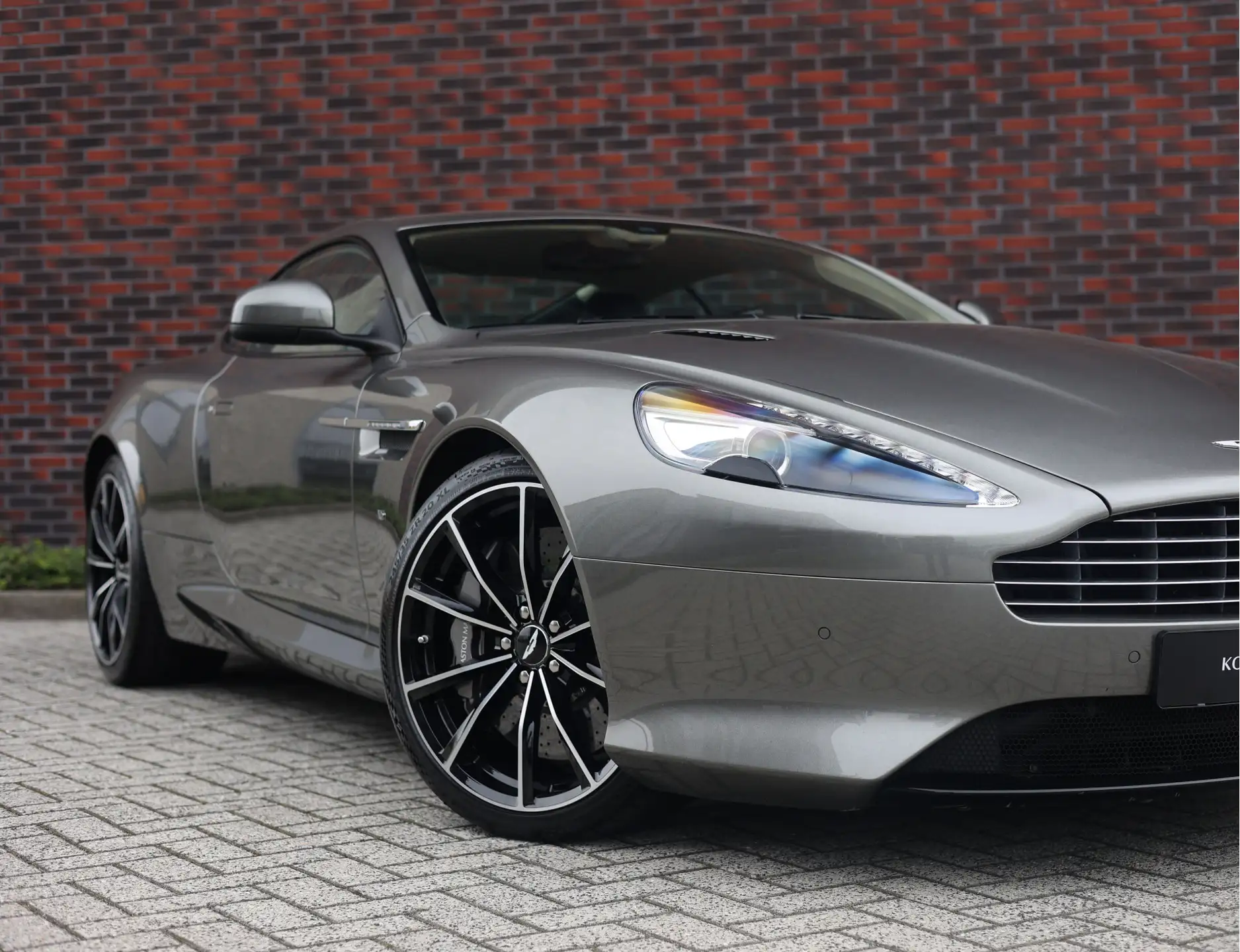 애스턴마틴 DB9 6.0 V12 2016 은색 사진 3