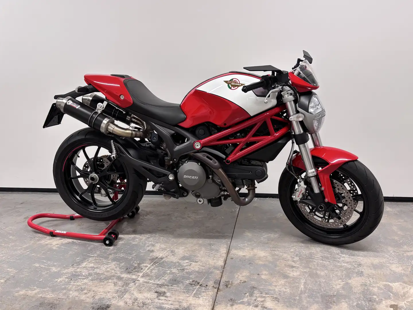 Ducati Monster 796 ABS - 2