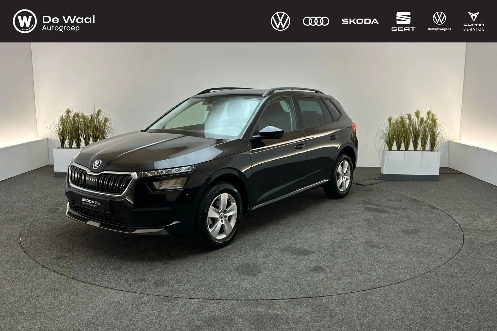Skoda Kamiq 1.0 TSI 110pk Ambition | Parkeersensoren Achter, C Zwart - 1