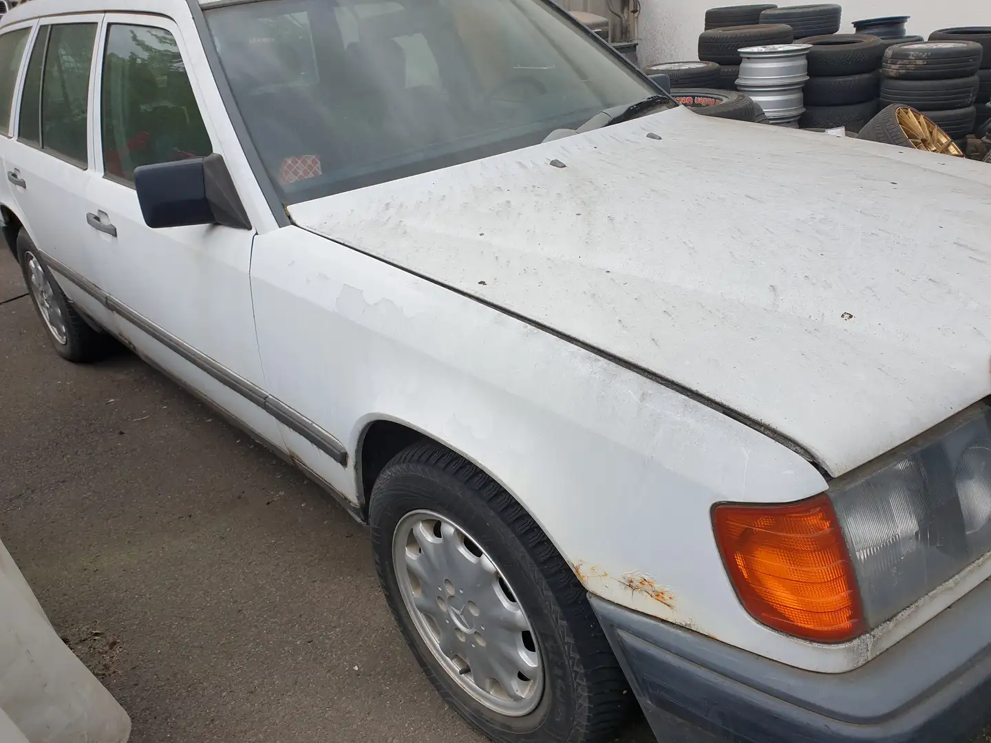 Mercedes-Benz E 200 W124 TE Blanc - 2