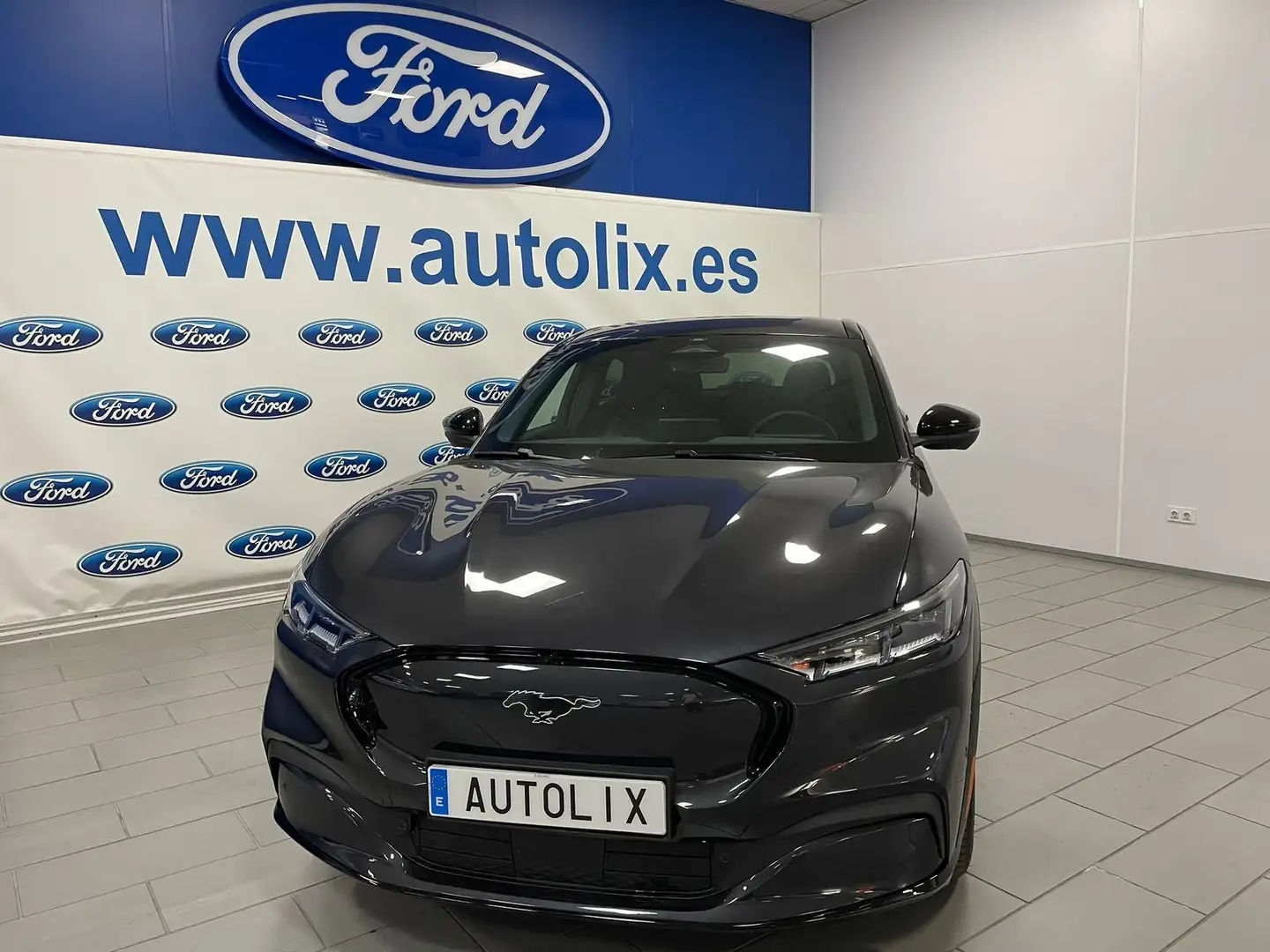 Ford Mustang Mach-E AWD 358kW Batería 98.8Kwh GT Gris - 2