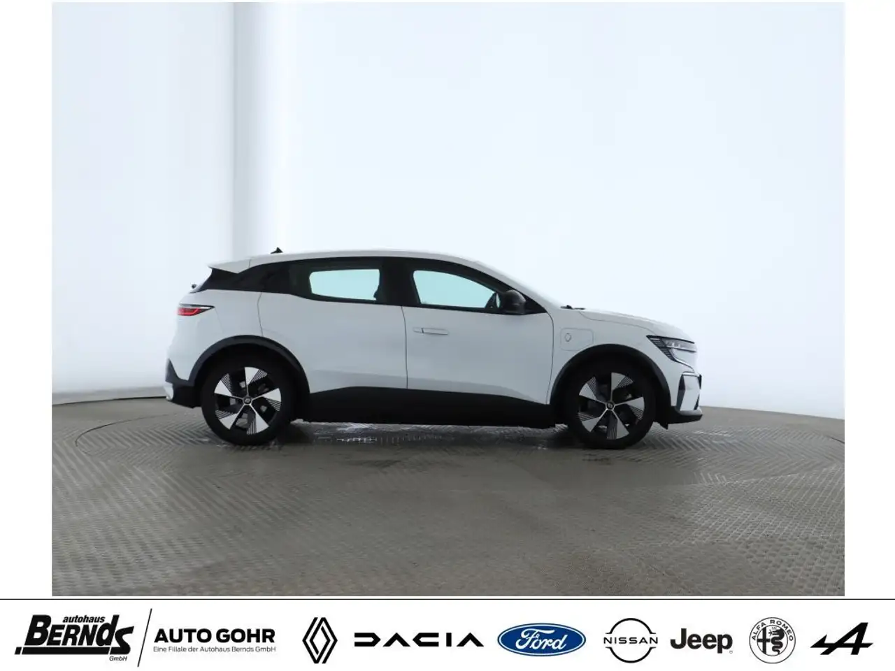 Renault Megane E-Tech EV40 130hp boost charge Equilibre KLIMAAUTO. PDC 24