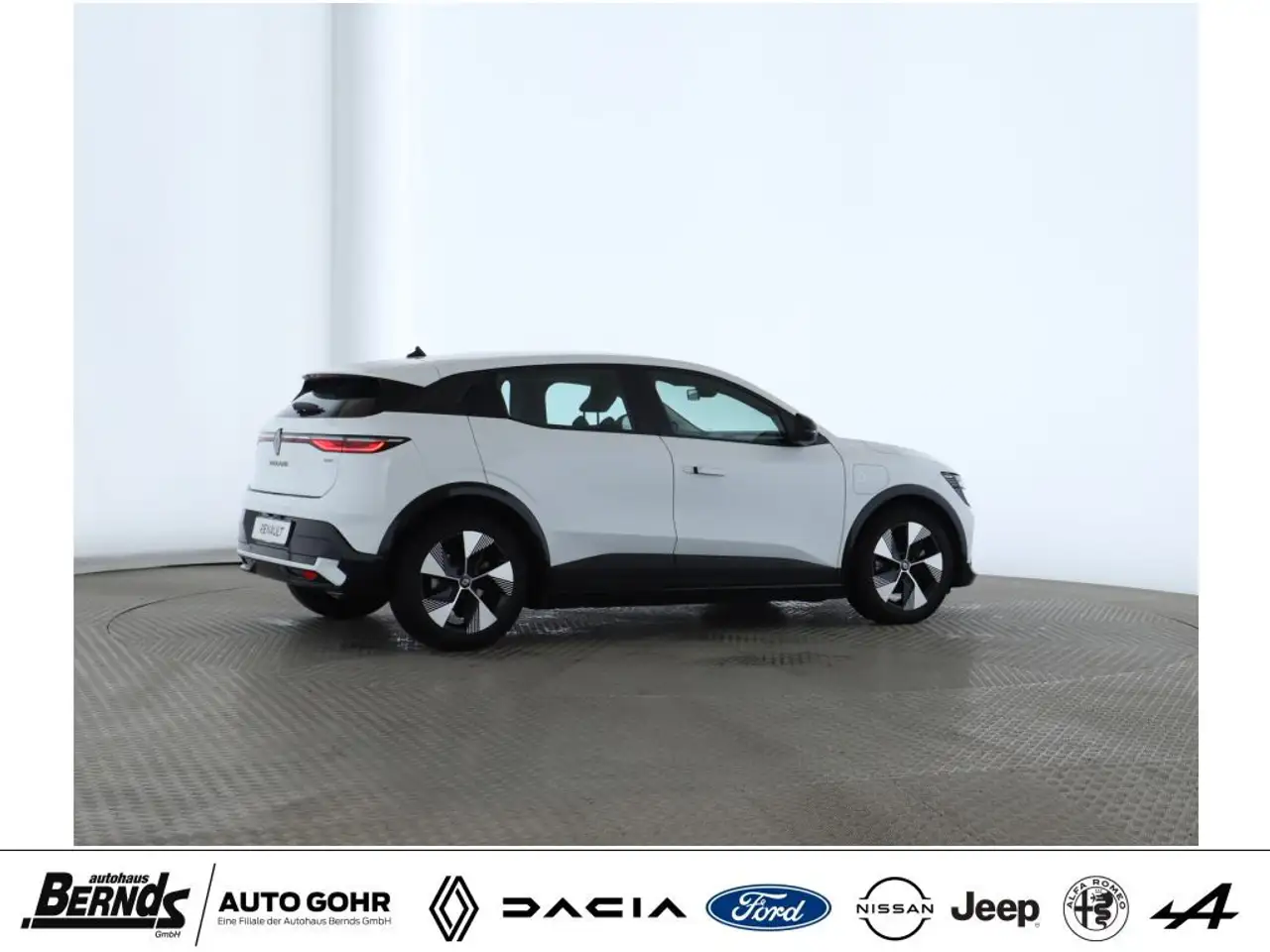 Renault Megane E-Tech EV40 130hp boost charge Equilibre KLIMAAUTO. PDC 6