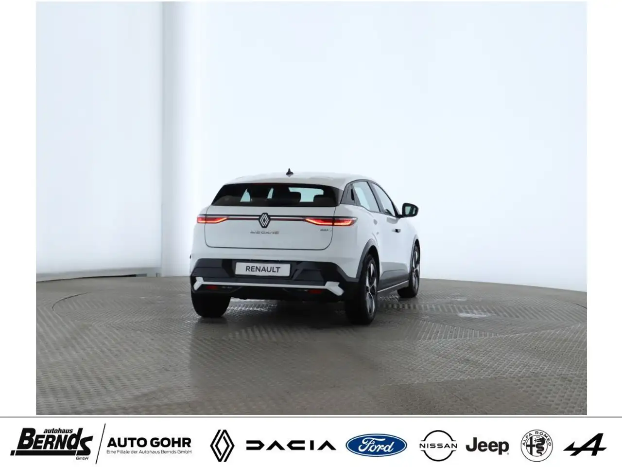 Renault Megane E-Tech EV40 130hp boost charge Equilibre KLIMAAUTO. PDC 26