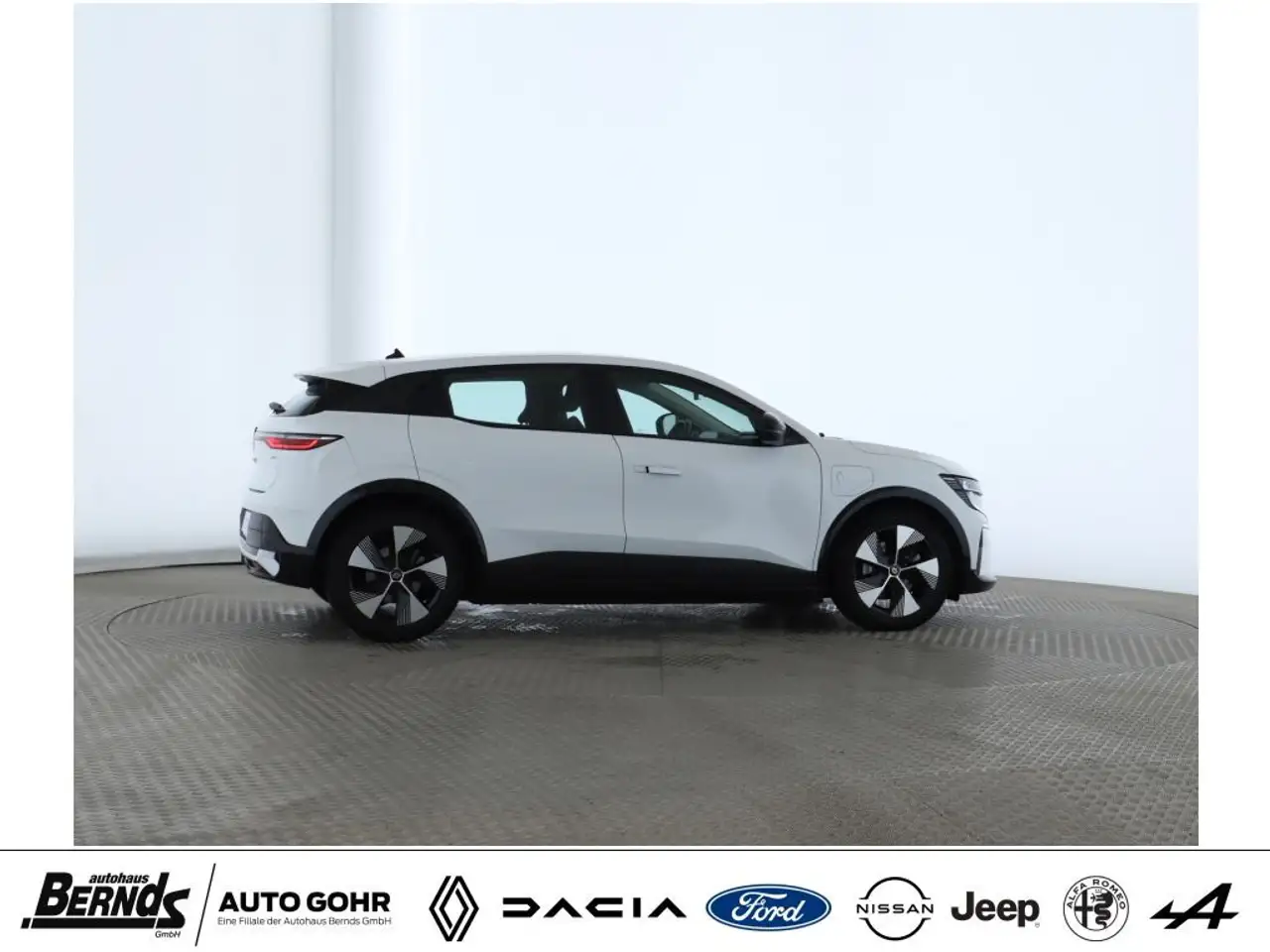 Renault Megane E-Tech EV40 130hp boost charge Equilibre KLIMAAUTO. PDC 25