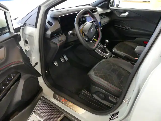 Ford Puma view 5