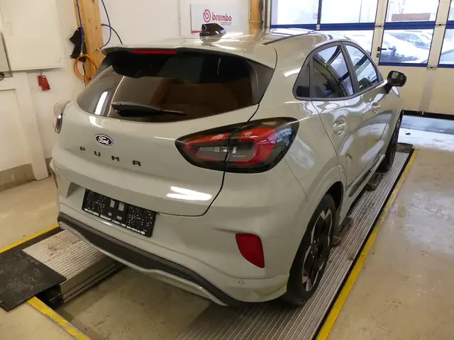 Ford Puma view 3
