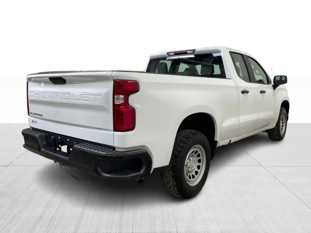 Chevrolet Silverado 1500 снимка Chevrolet Silverado 1500