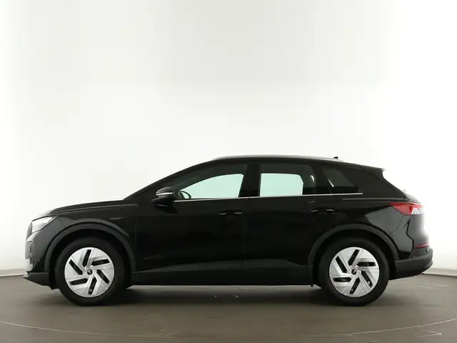 Audi Q4 E-Tron view 4