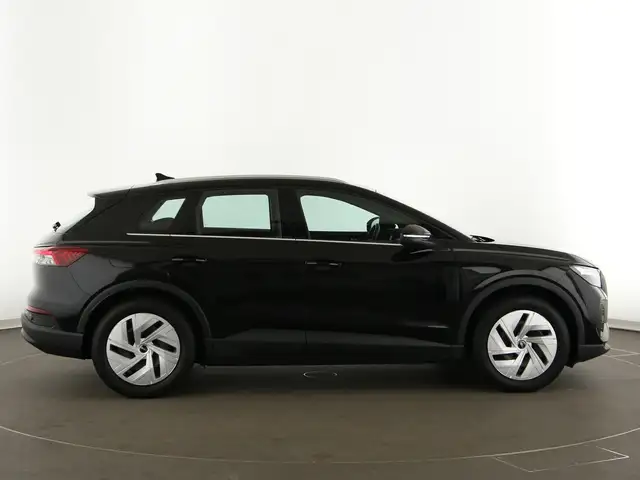 Audi Q4 E-Tron view 8