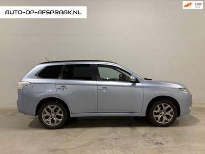 Mitsubishi Outlander 2.0 PHEV Instyle Pano Leer Nav