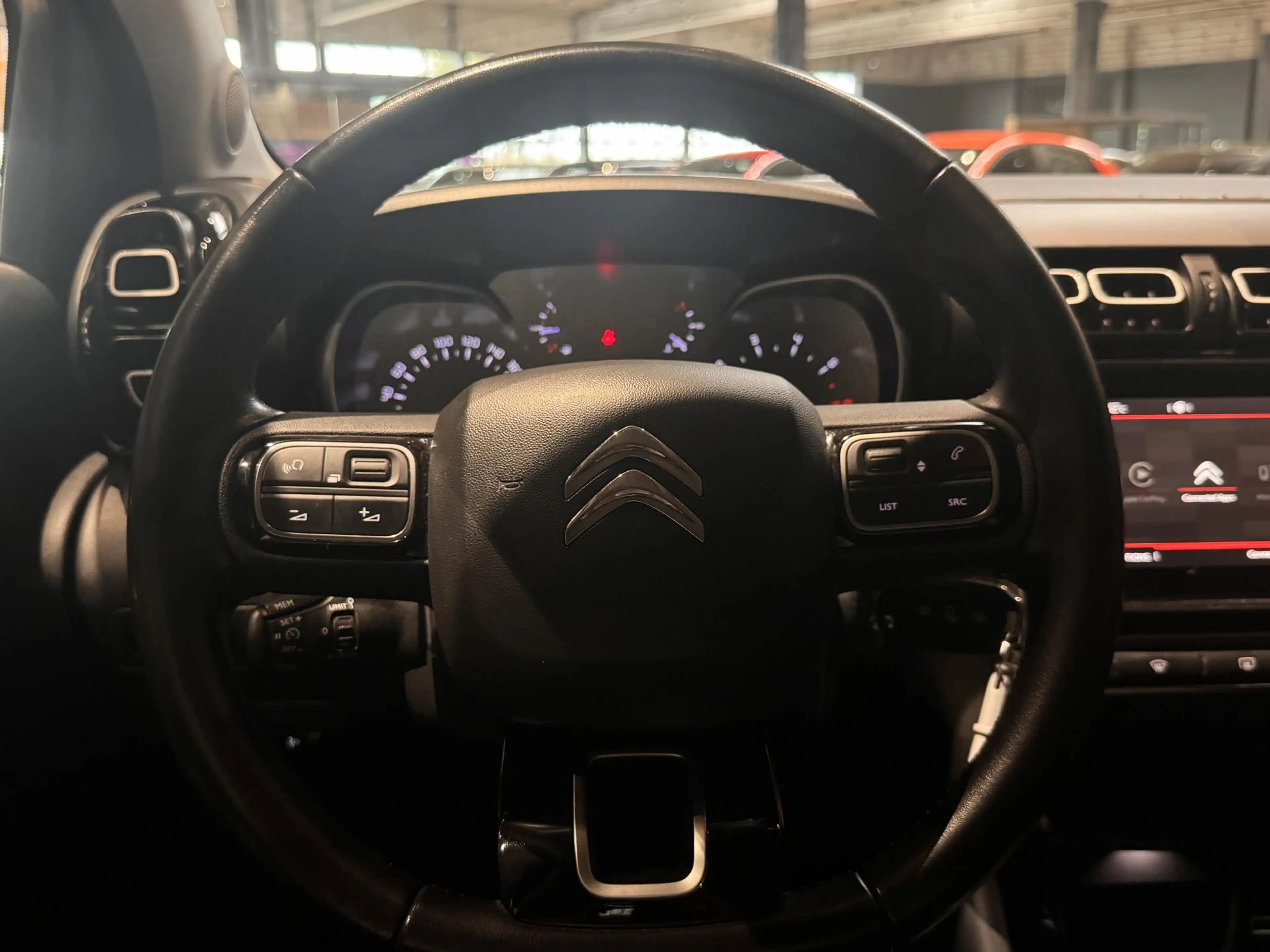 Citroen C3 Aircross 1.2 PureTech 110 S&S MAN6 Live — photo 11