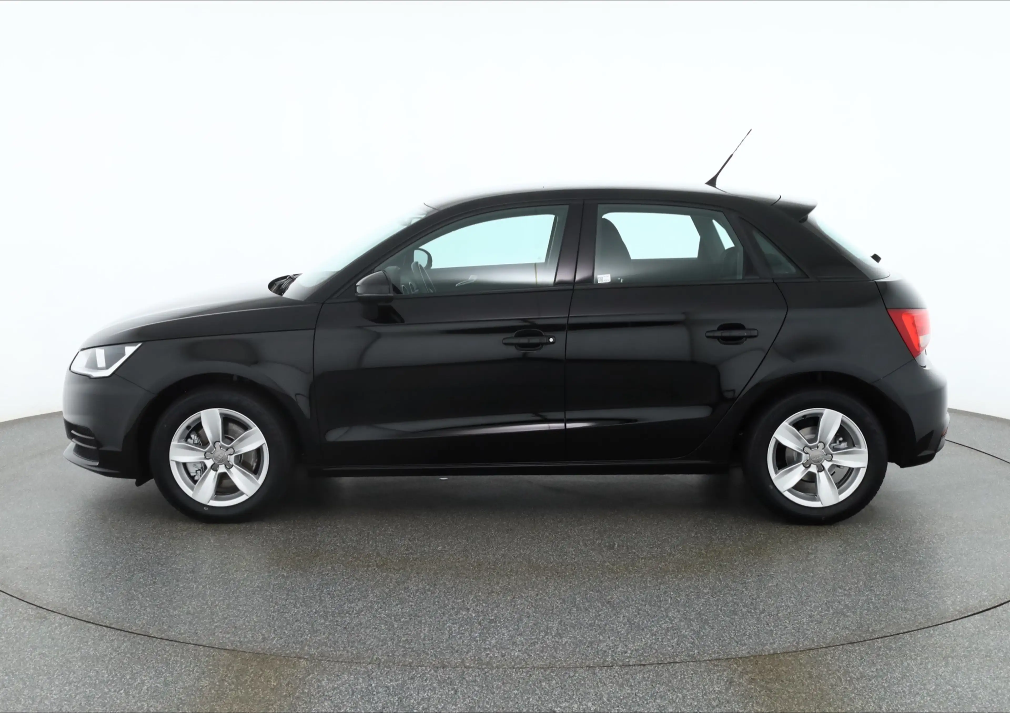 Audi A1 Sportback 1.4 TFSI Klima Sitzheizung AUX — photo 2