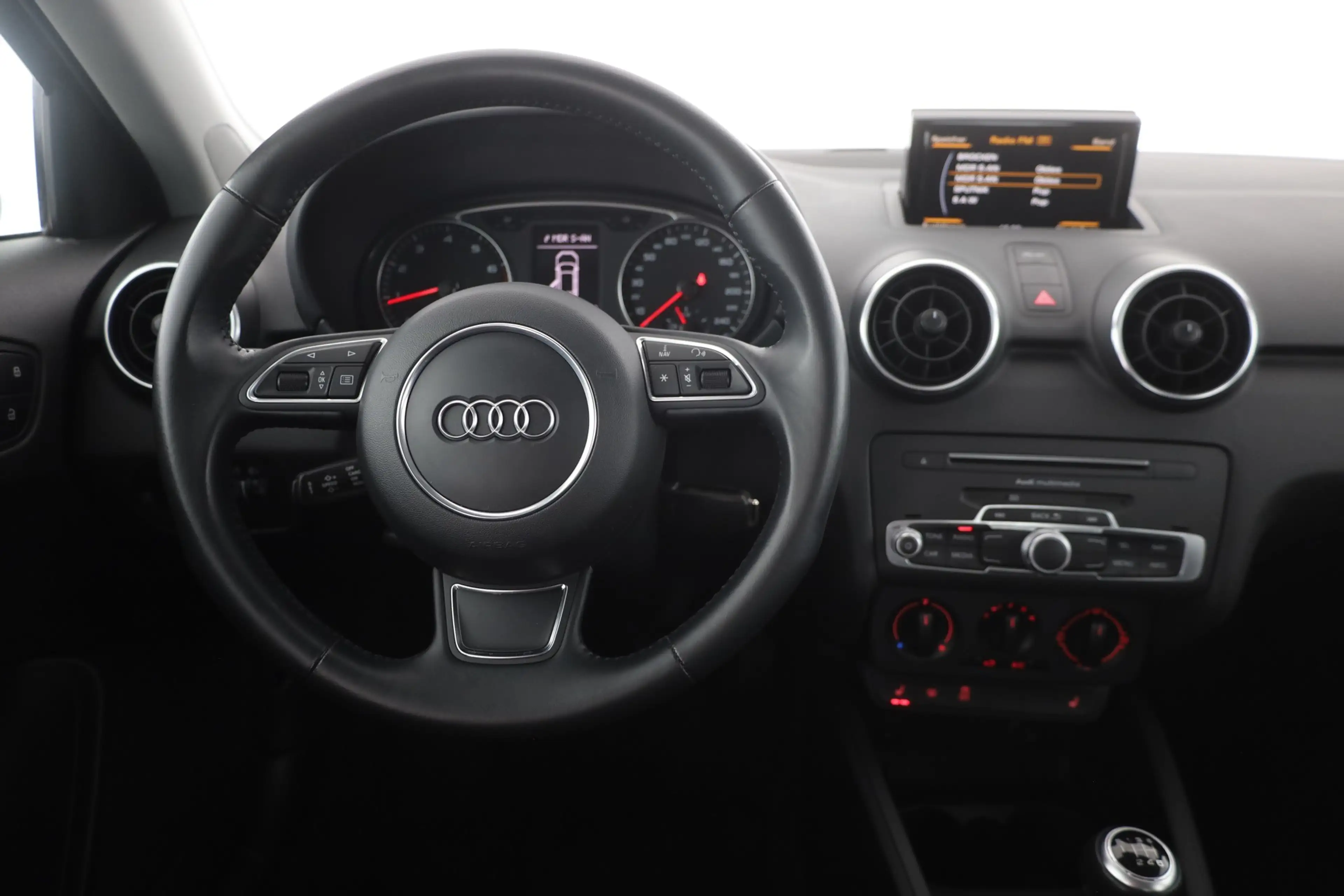 Audi A1 Sportback 1.4 TFSI Klima Sitzheizung AUX — photo 10