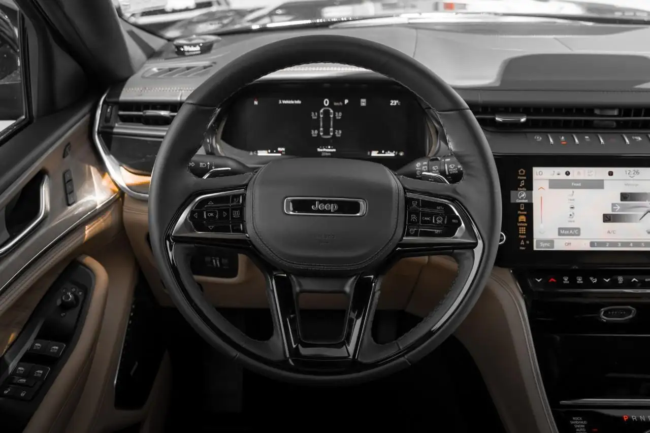 Jeep Grand Cherokee 2026 — фото 14