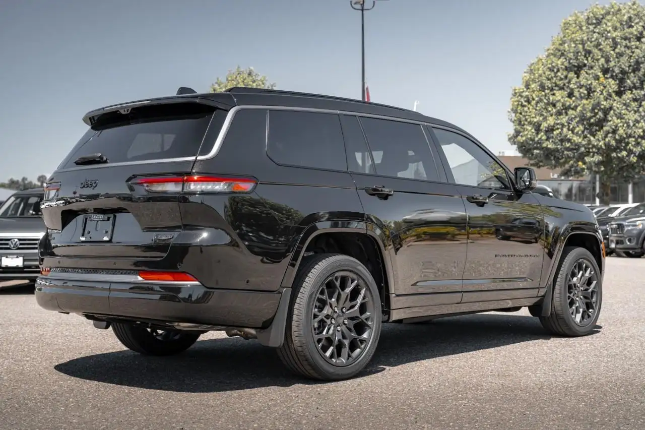 Jeep Grand Cherokee 2026 — фото 8