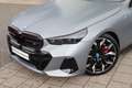 BMW i5 M60 xDrive / Panoramadak / Trekhaak / Adaptief ond Grijs - thumbnail 2