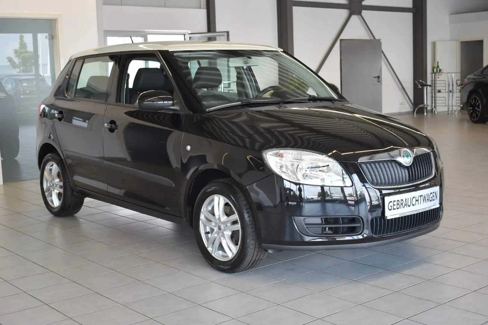 Skoda Fabia Ambiente/5-TÜRER/KLIMA/TEMPOMAT/RADIO-CD Schwarz - 1