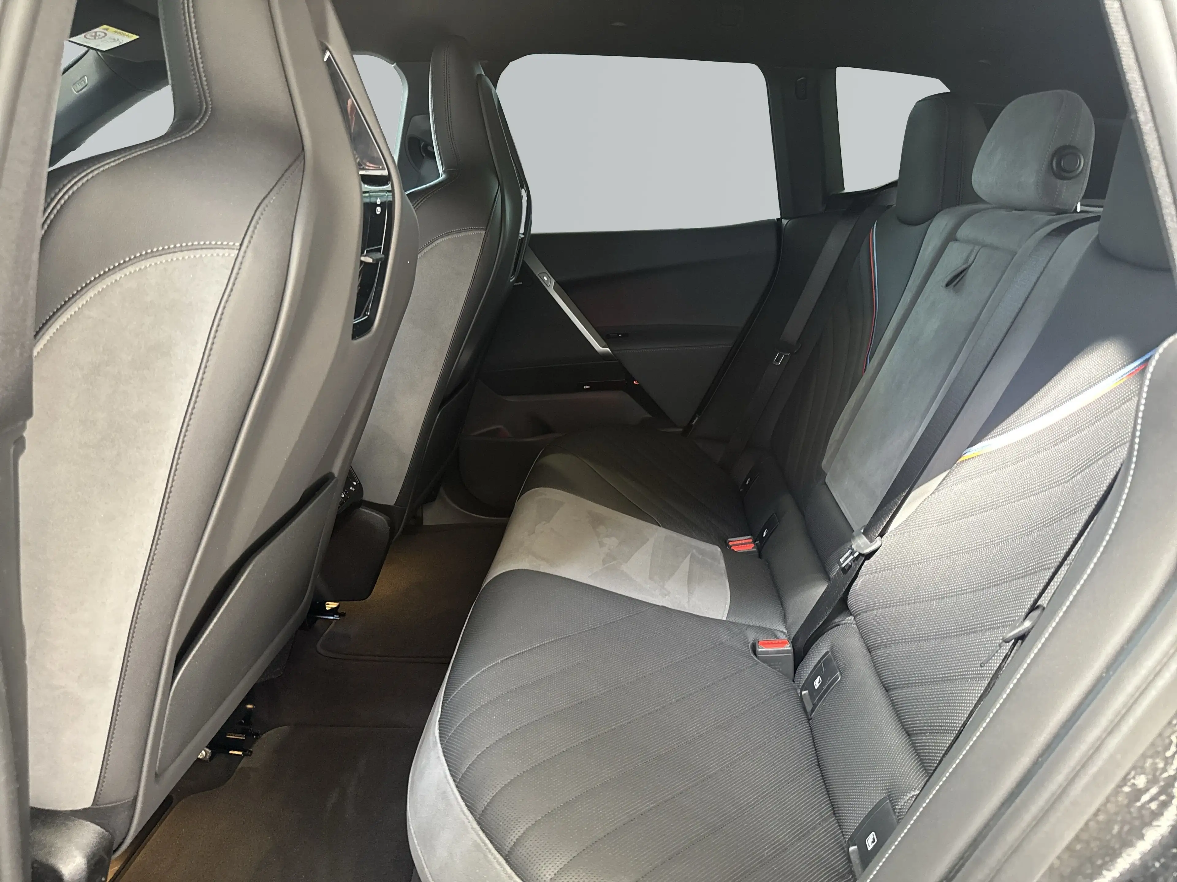 BMW iX xDrive60 642€ netto/mtl.*M Sportpaket*23"*LC Prof. — photo 9