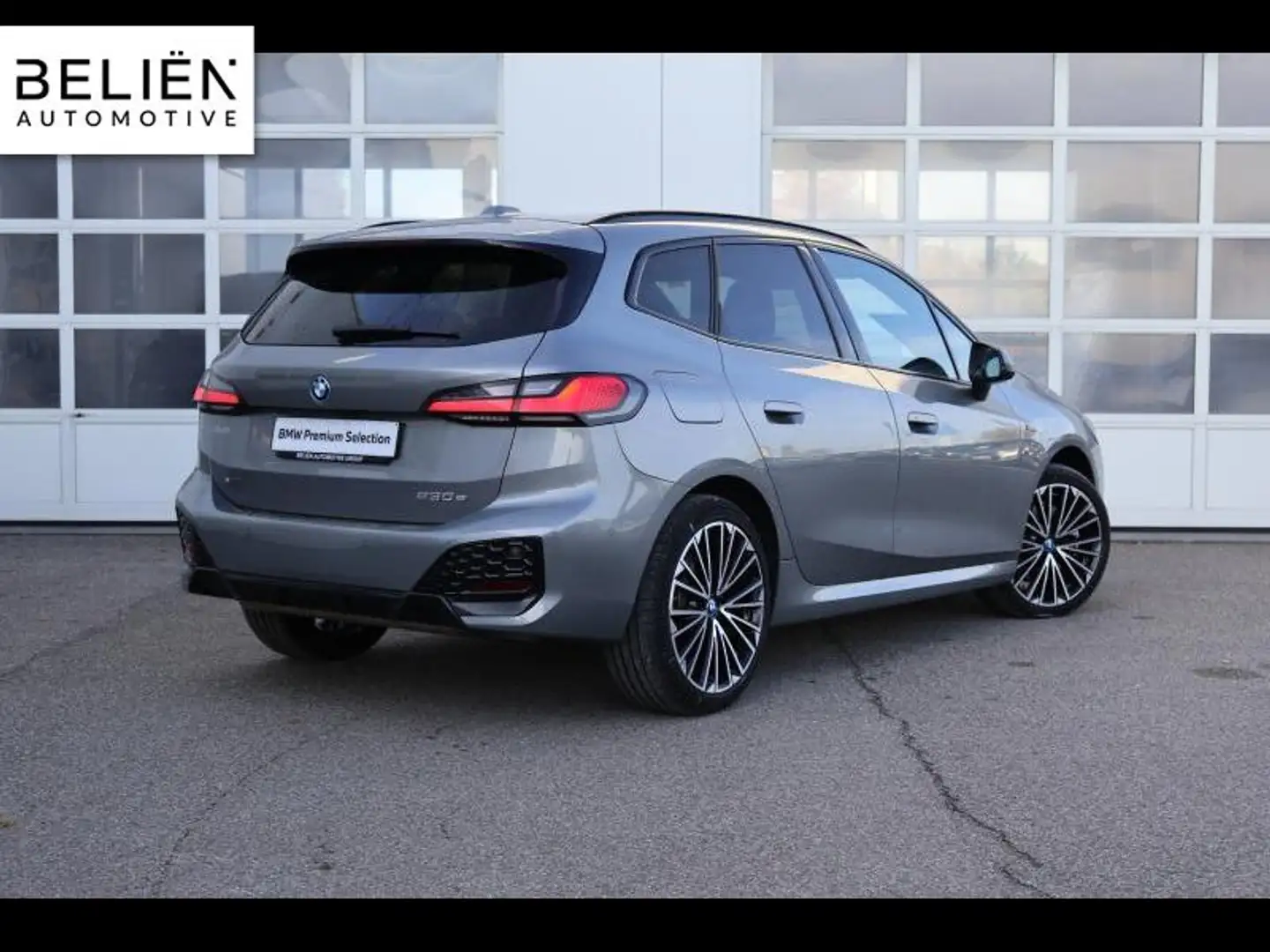 BMW 230 xDrive Active Tourer Grau - 2
