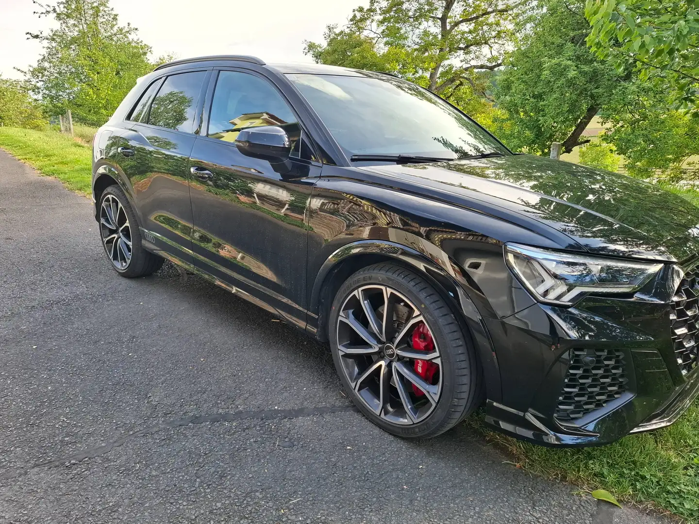 Audi RS Q3 RSQ3 2,5 TFSI quattro S-tronic S-line Schwarz - 1