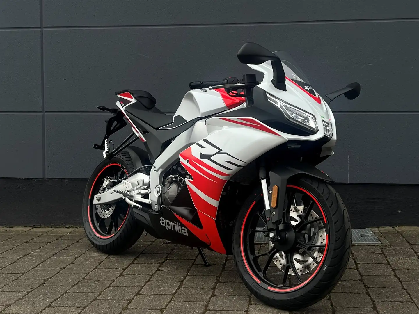 Aprilia RS 125 Modell 2025!!! Führerscheinbonus Bianco - 2