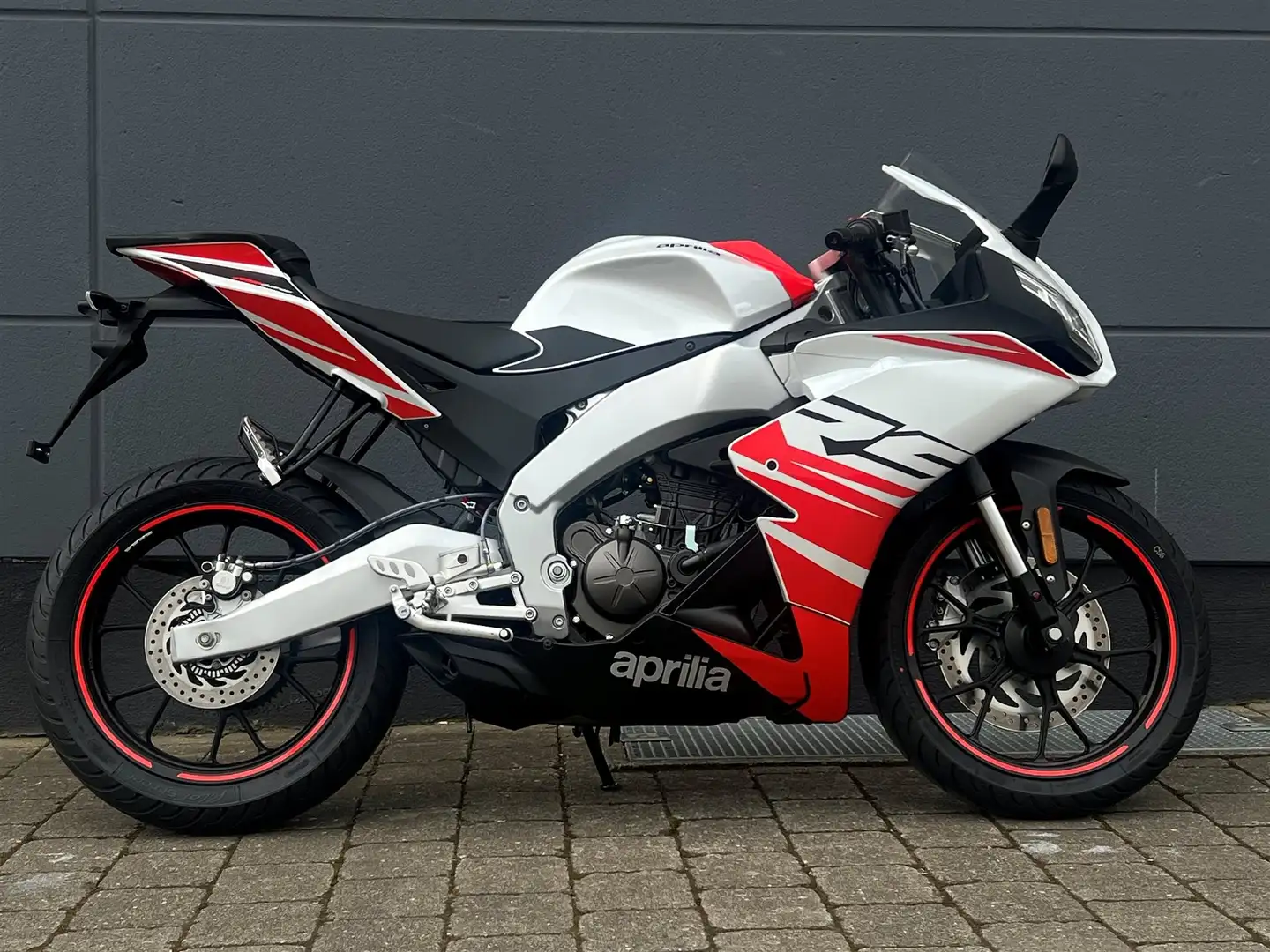 Aprilia RS 125 Modell 2025!!! inkl. 250€ Führerscheinbonus Alb - 1