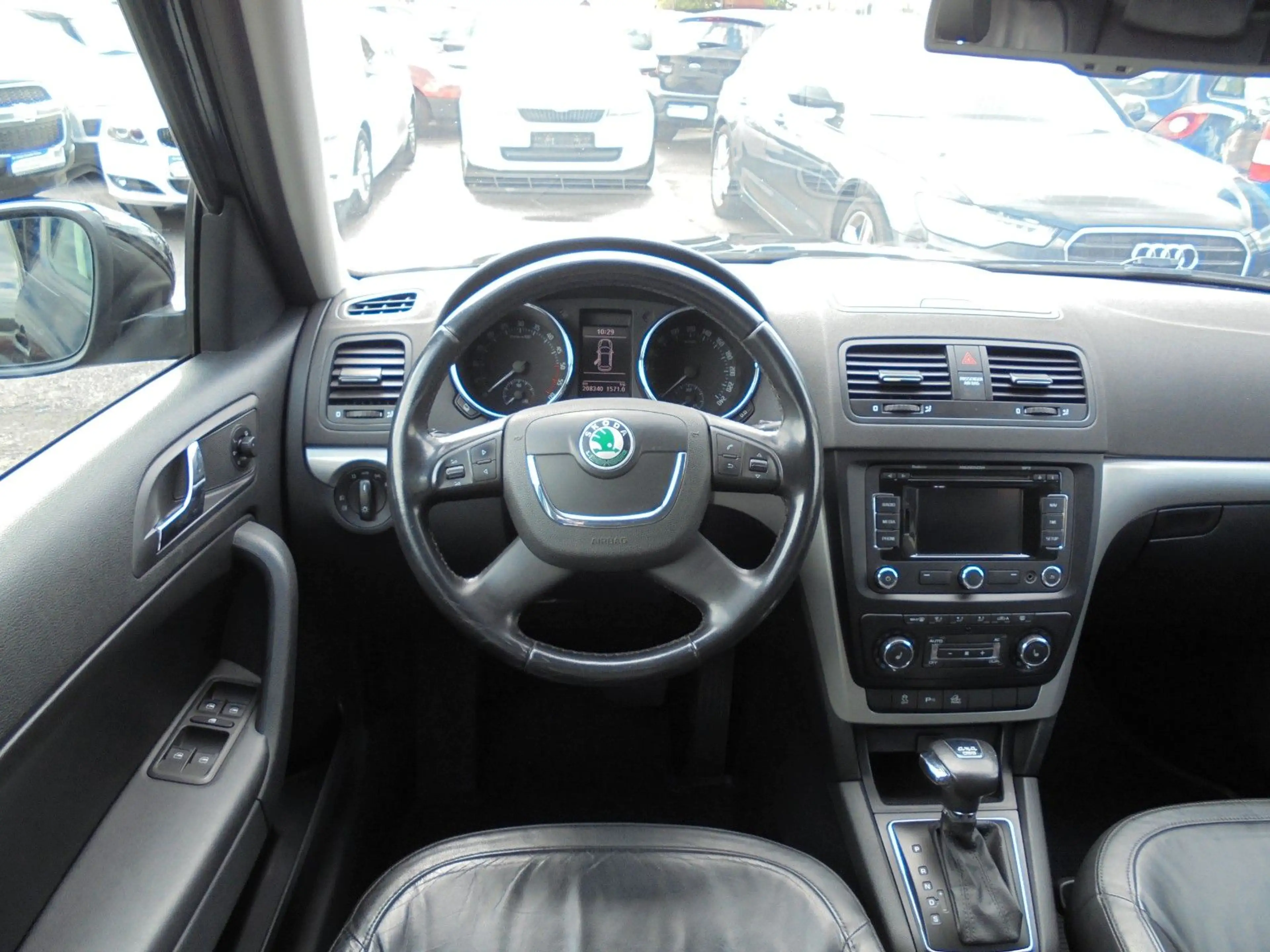Skoda Yeti Elegance 4x4 — photo 13