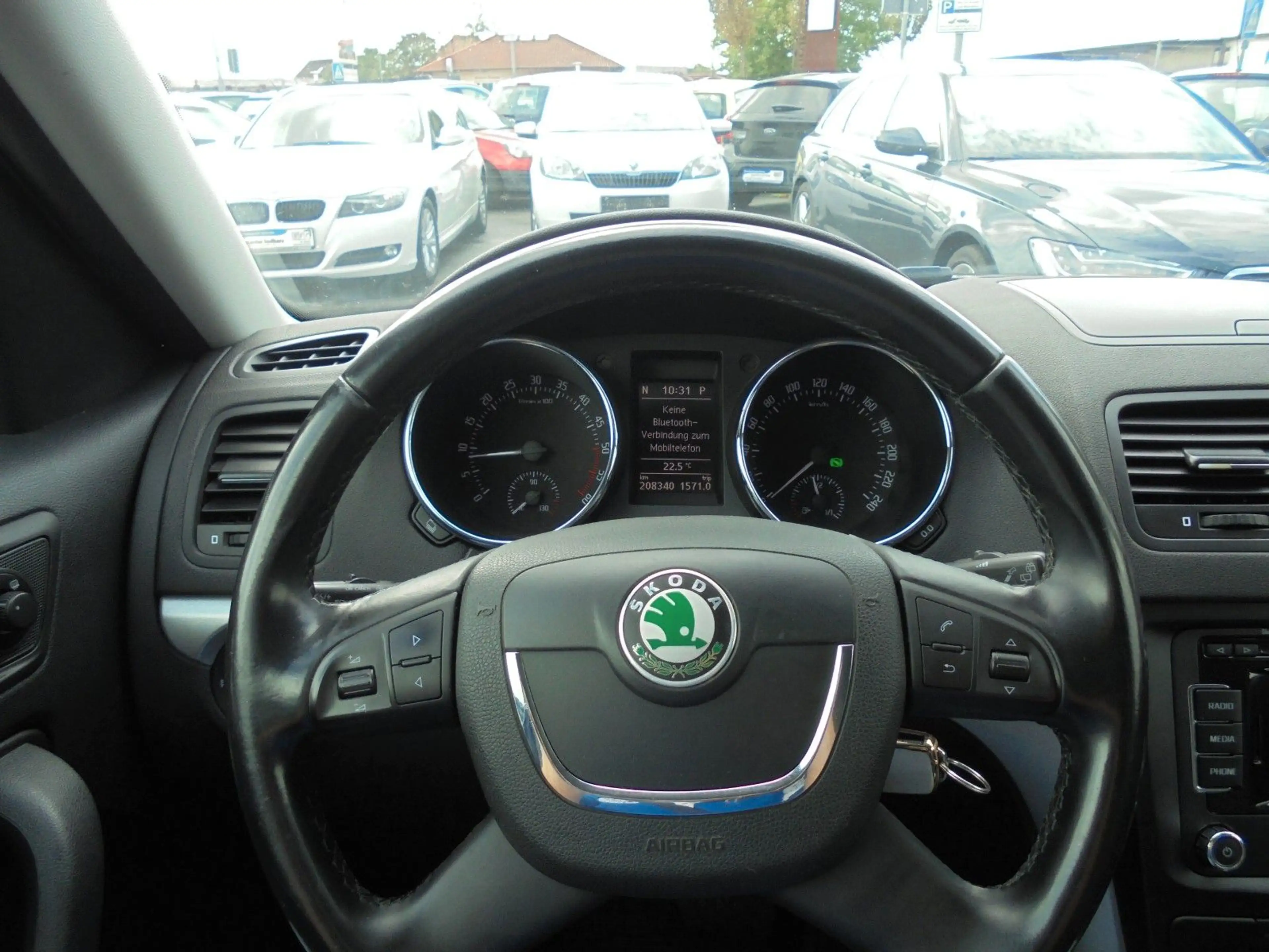 Skoda Yeti Elegance 4x4 — photo 14