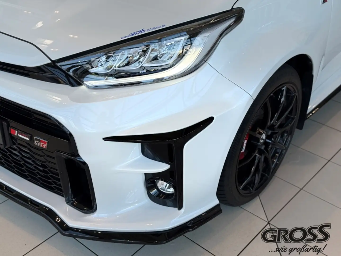 Toyota Yaris GR 1.6 Turbo WRC 300 EDITION Wit - 2