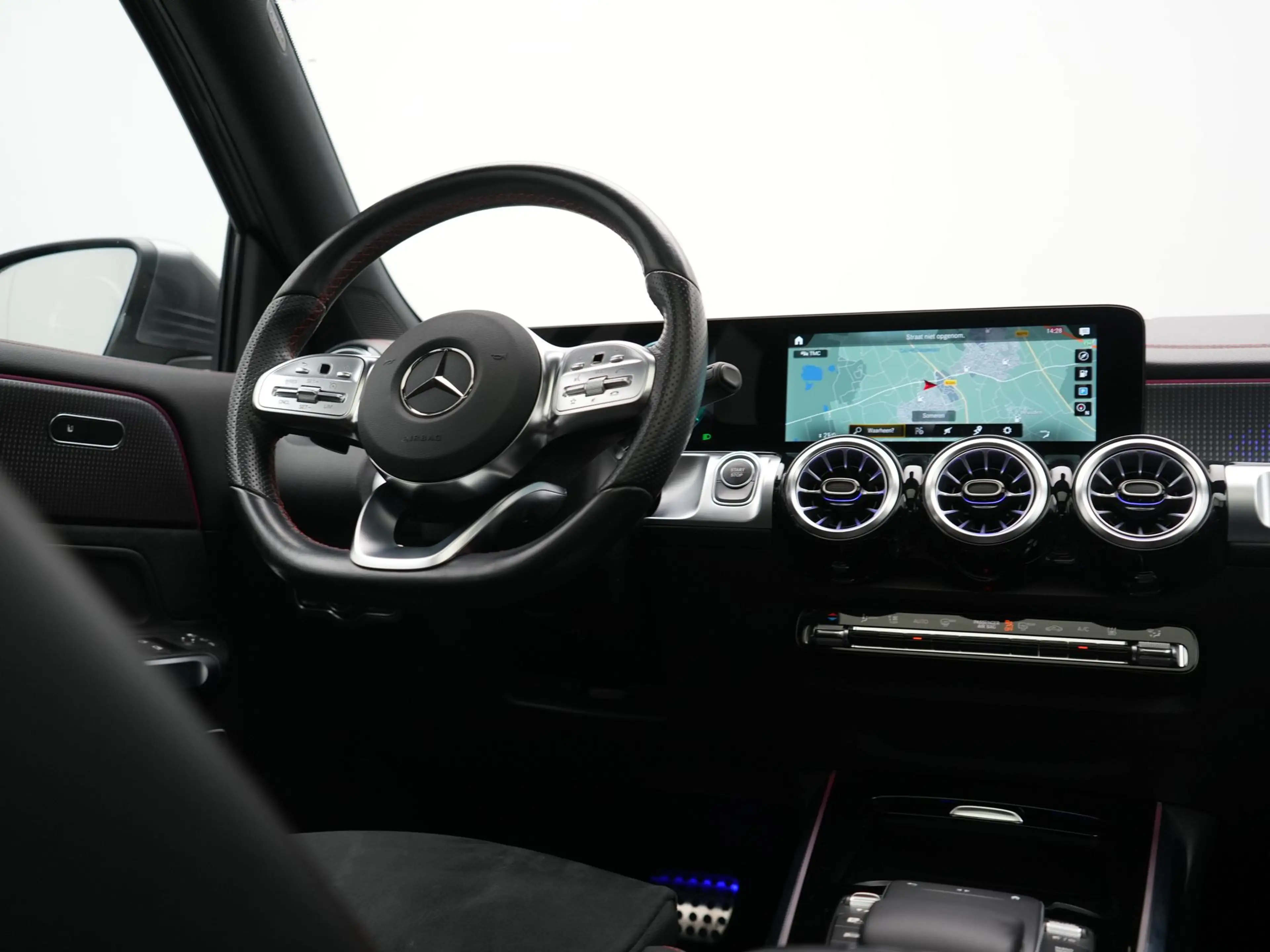 Mercedes-Benz EQB 350 4MATIC AMG Line 70 kWh 293pk Dealer O.H | Panodak — photo 9