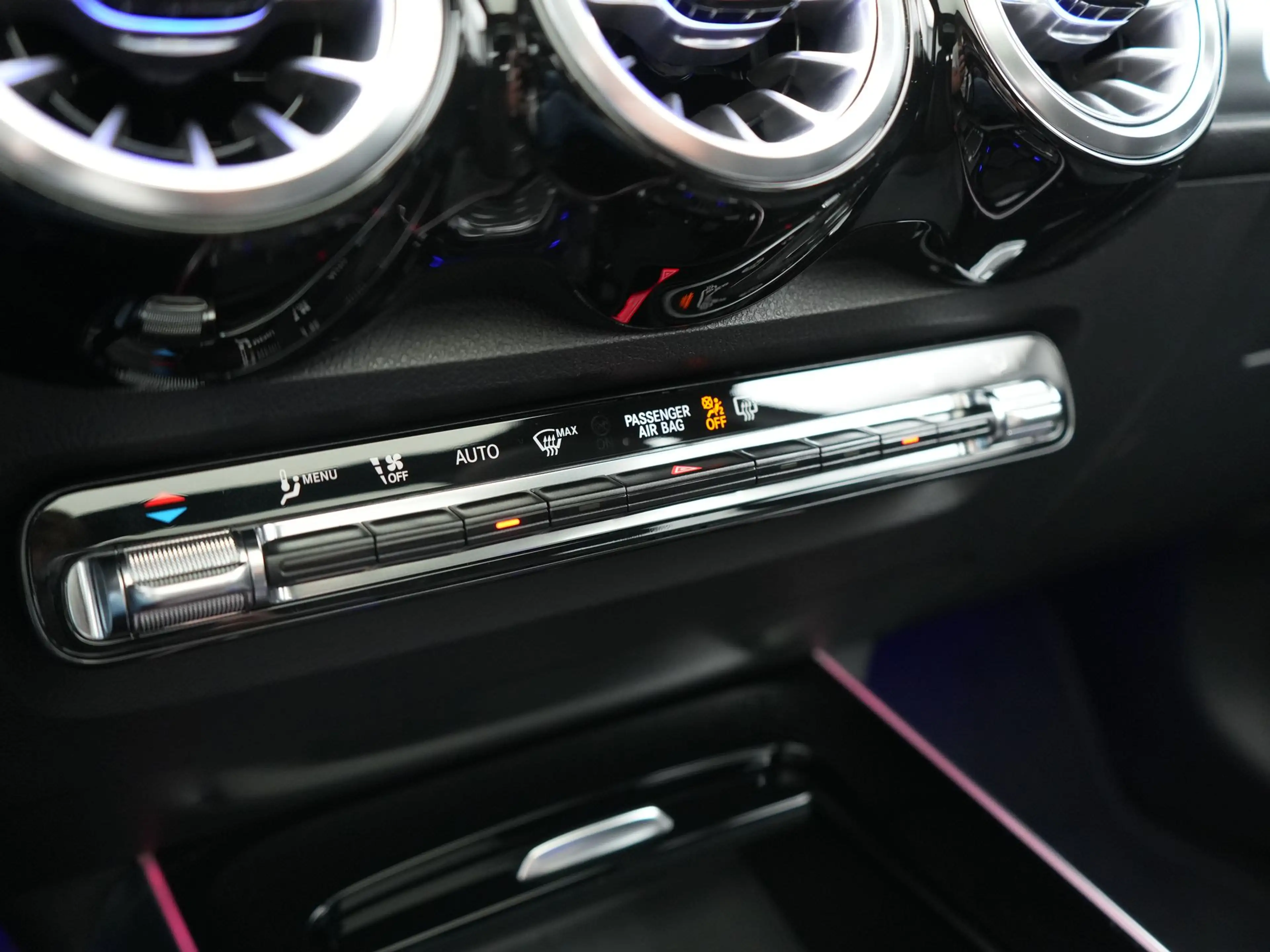 Mercedes-Benz EQB 350 4MATIC AMG Line 70 kWh 293pk Dealer O.H | Panodak — photo 29