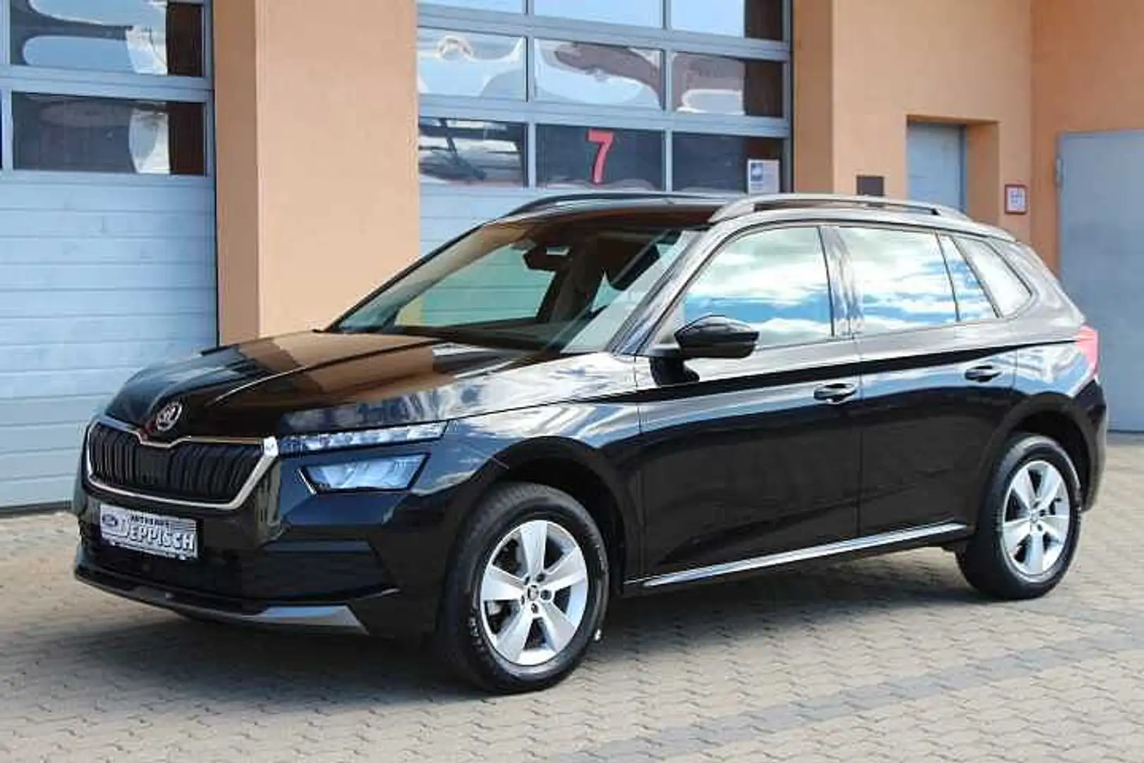 Skoda Kamiq 1.0 TSI DSG Ambition Schwarz - 1