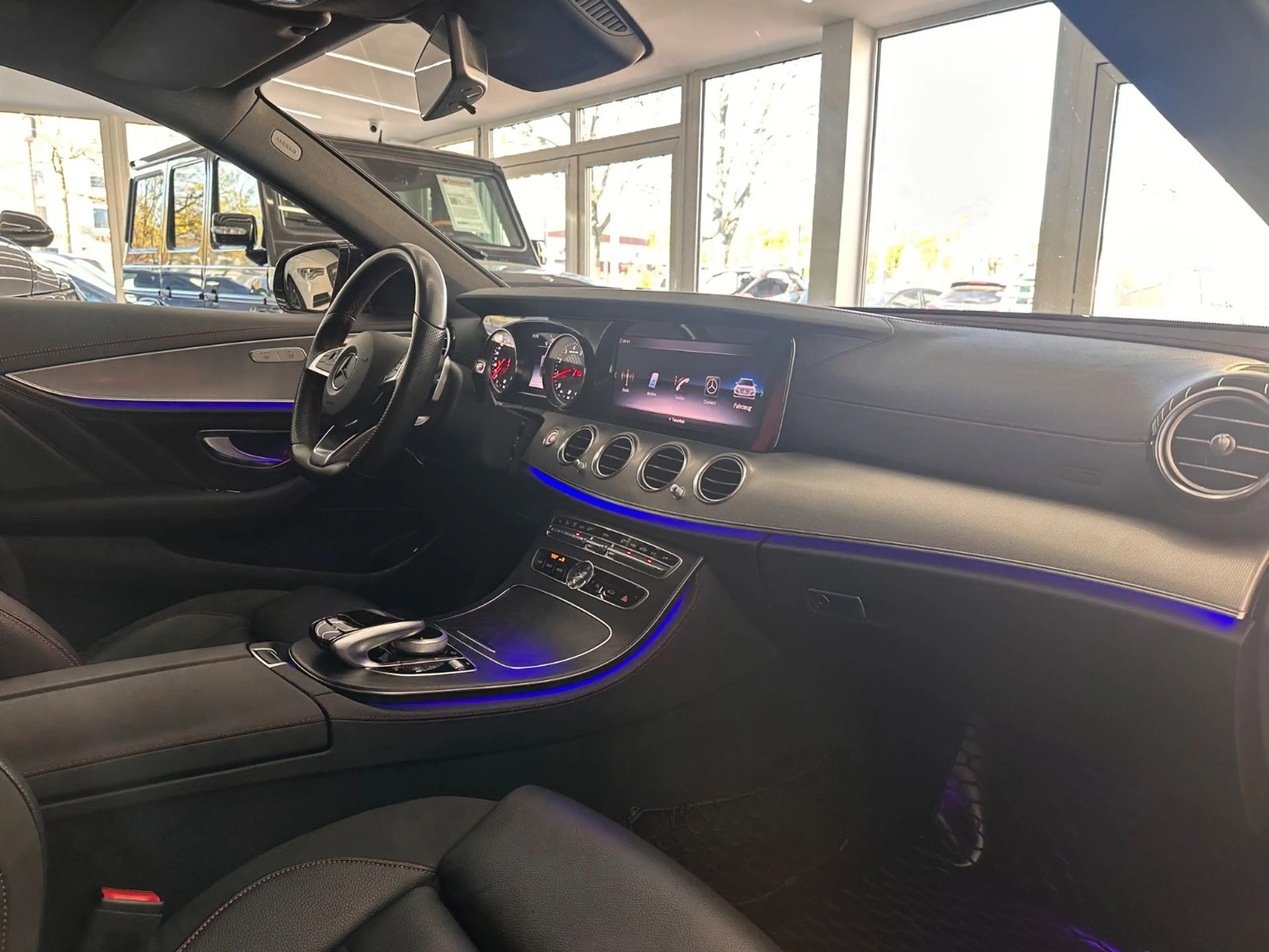 Mercedes-Benz E 43 AMG 4Matic*Airmatic*NightPaket*Kamera*MBUX* — photo 7