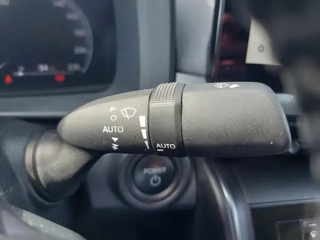 Toyota C-HR view 28
