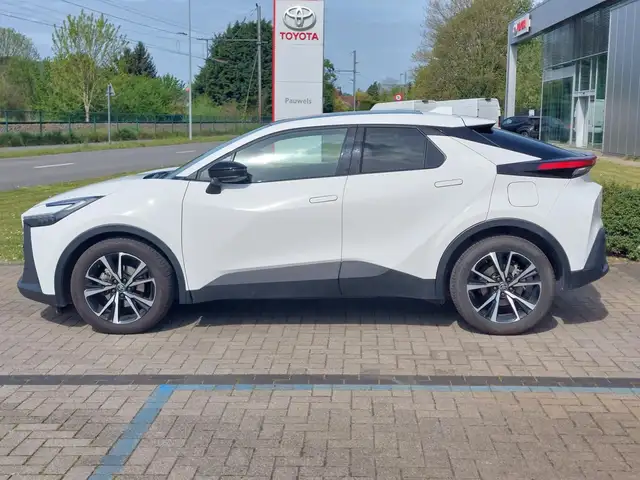 Toyota C-HR view 5