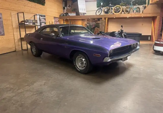 Dodge Challenger 1970 V8 383ci Plum Crazy