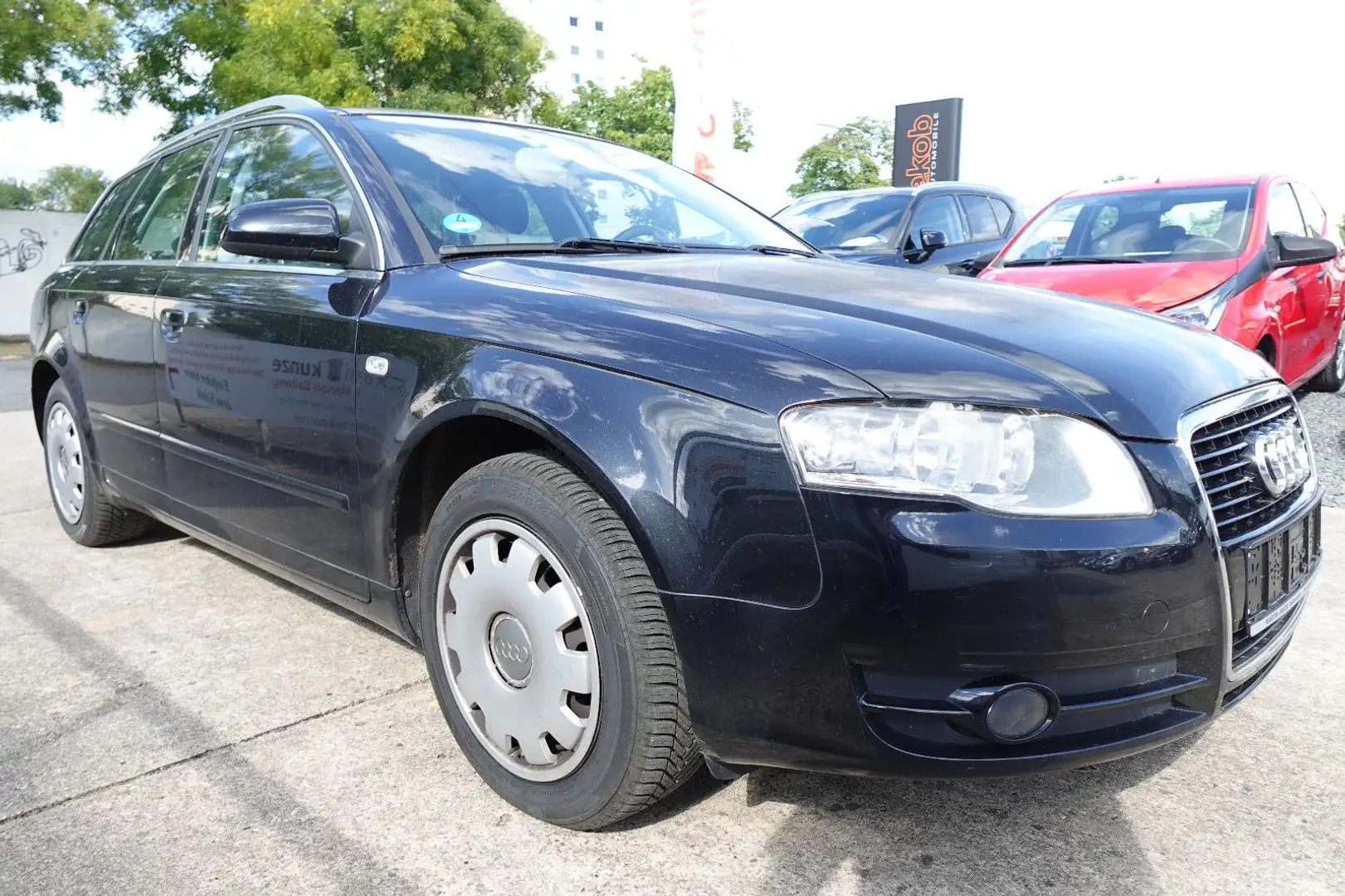 Audi A4 Avant 2.0 TDI+KLIMAAUTOMATIK+SITZHEIZUNG+AUTO Schwarz - 2