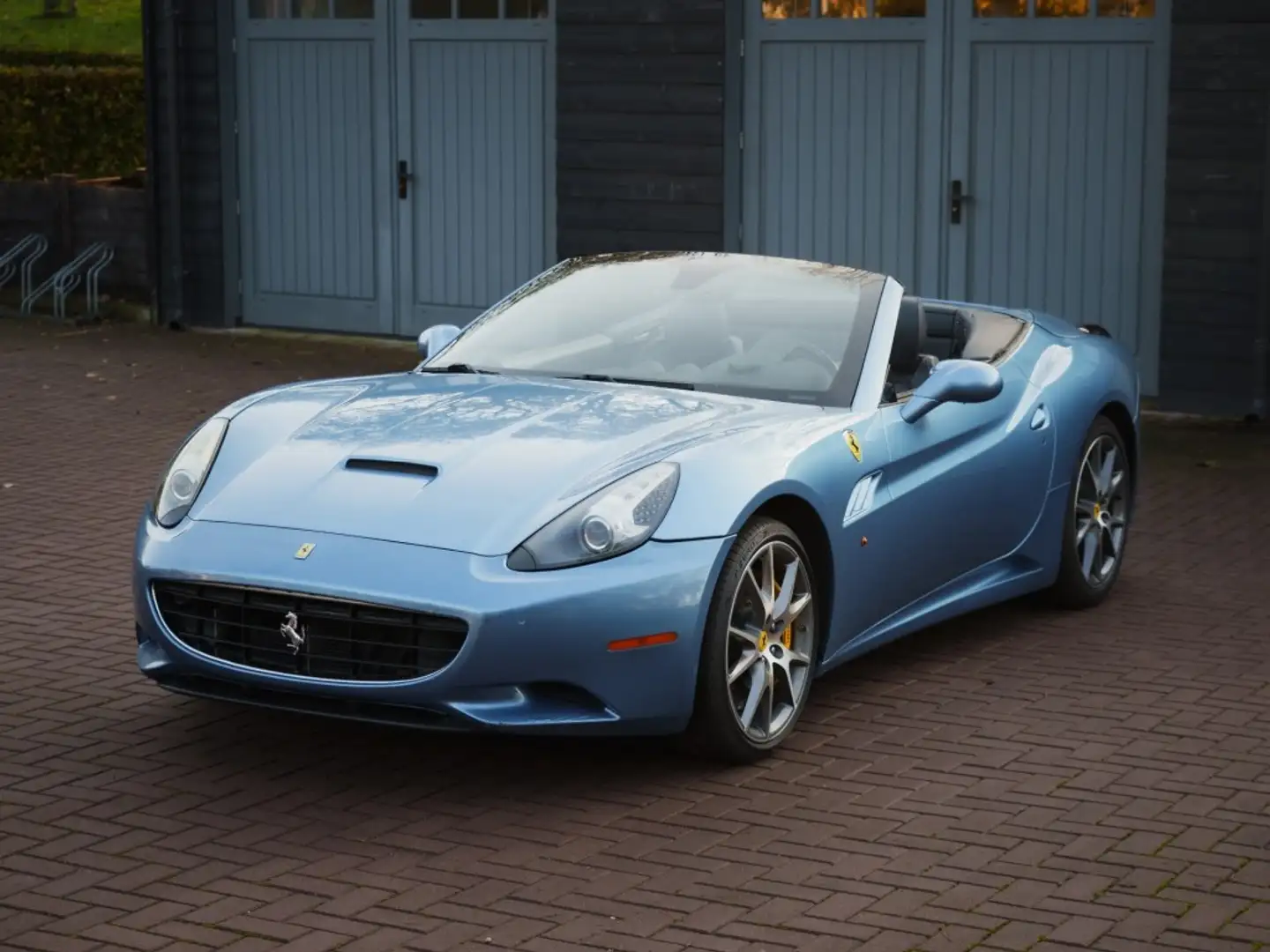 Ferrari California V8 Blue Metallic excl. btw Blauw - 2