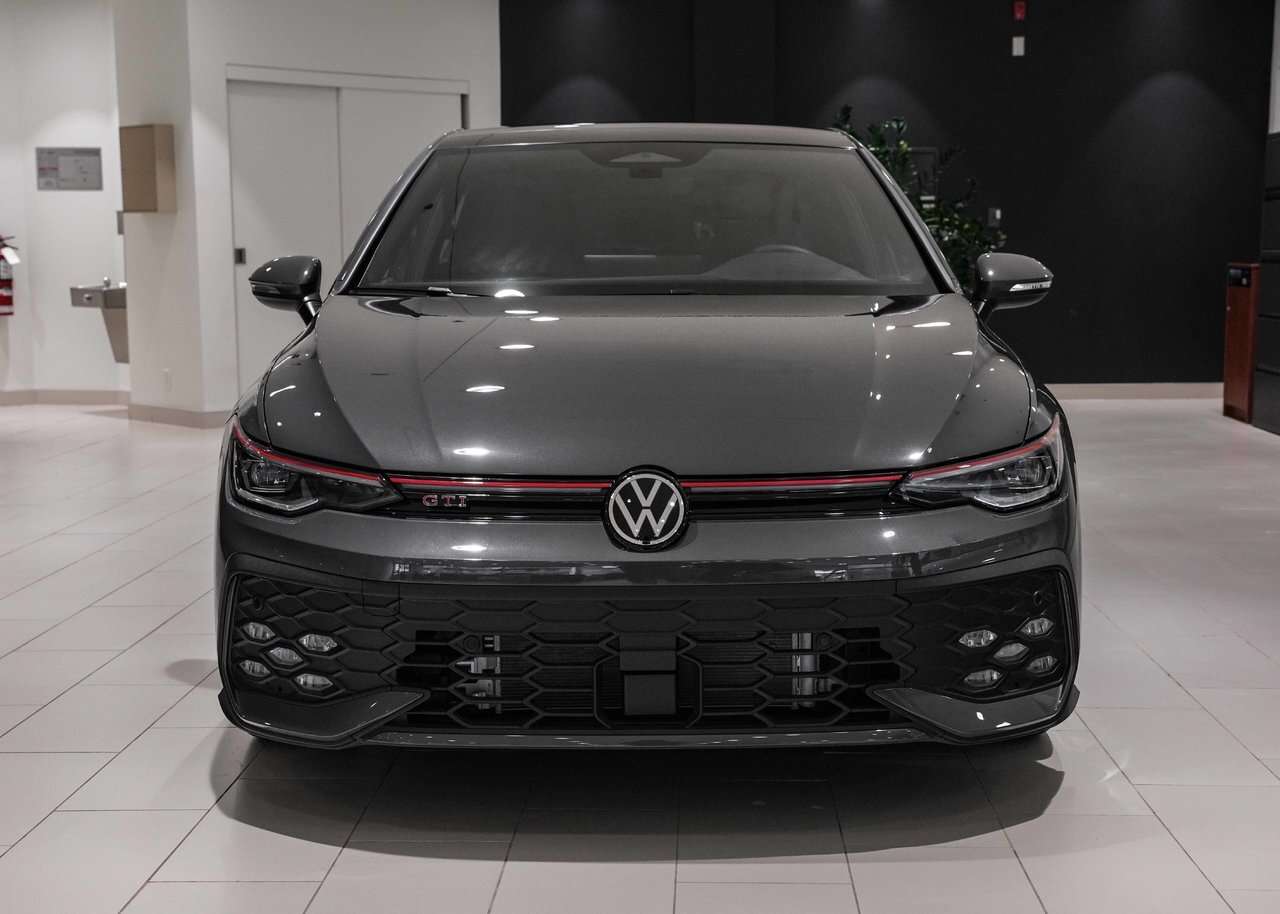 2026 Volkswagen Golf — снимка 1