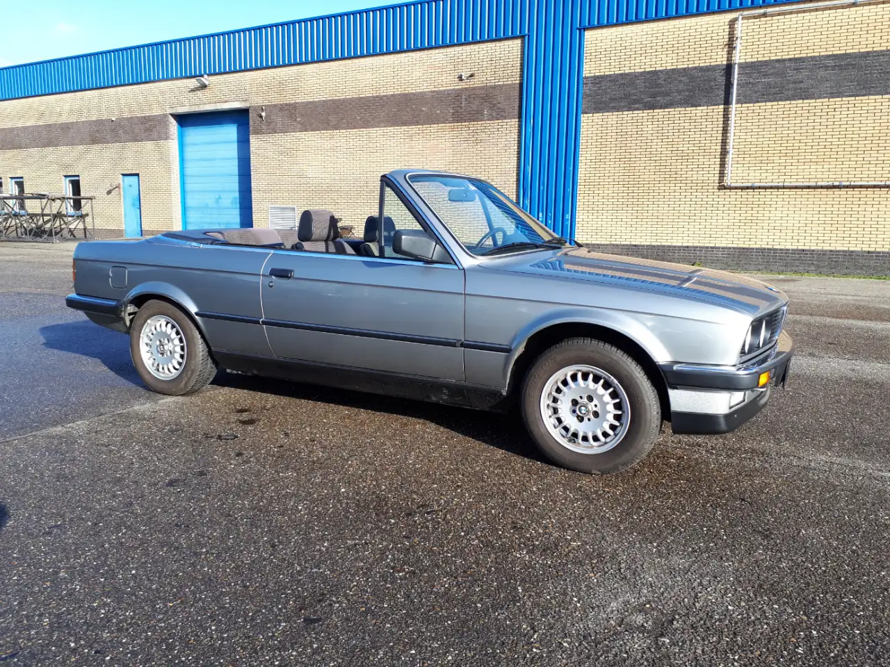 BMW 325 i cabrio E30 (1987) zilvergrijs 128000 km + doc., foto 2