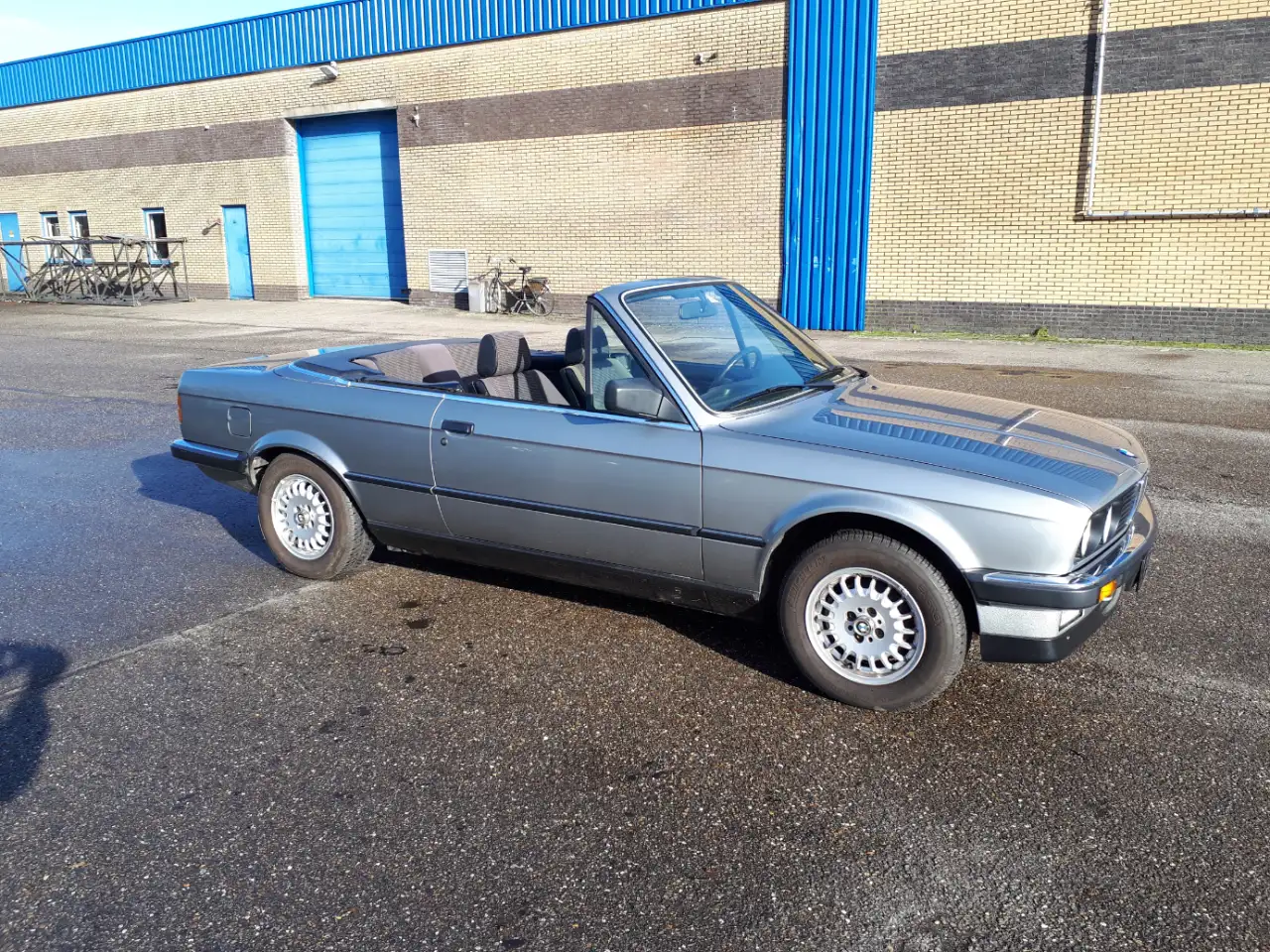 BMW 325 i cabrio E30 (1987) zilvergrijs 128000 km + doc., foto 9