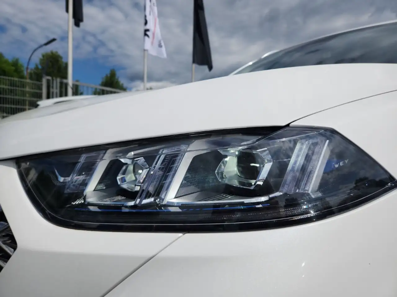 GWM WEY 03 Luxury Head-Up Sitzklima Infinity Parkassist 29