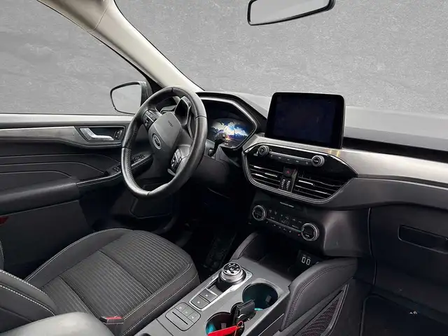 Ford Kuga view 4