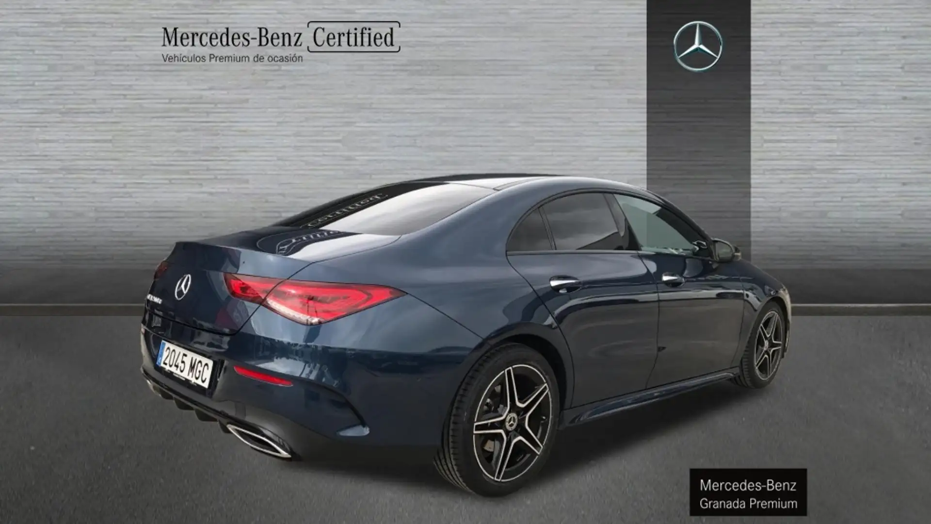 Mercedes-Benz CLA 200 -SS D AMG LINE Blauw - 2