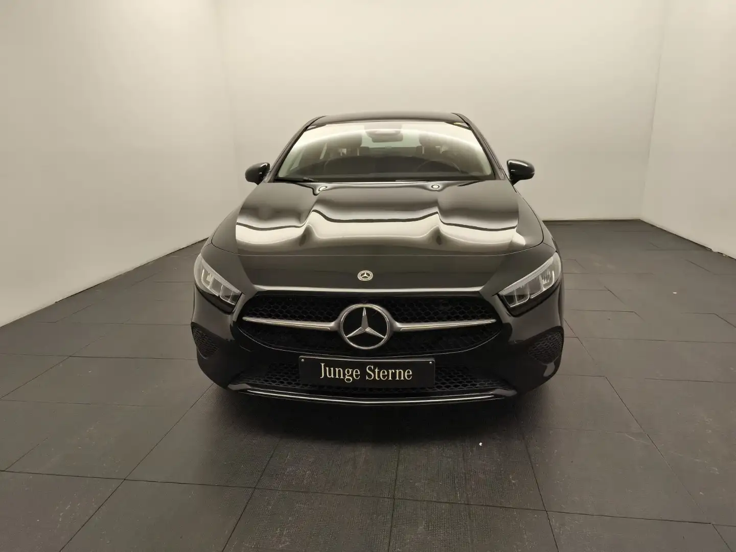 Mercedes-Benz A 200 A 200 Limo Progressive Advanced Distro AHK Navi Schwarz - 2