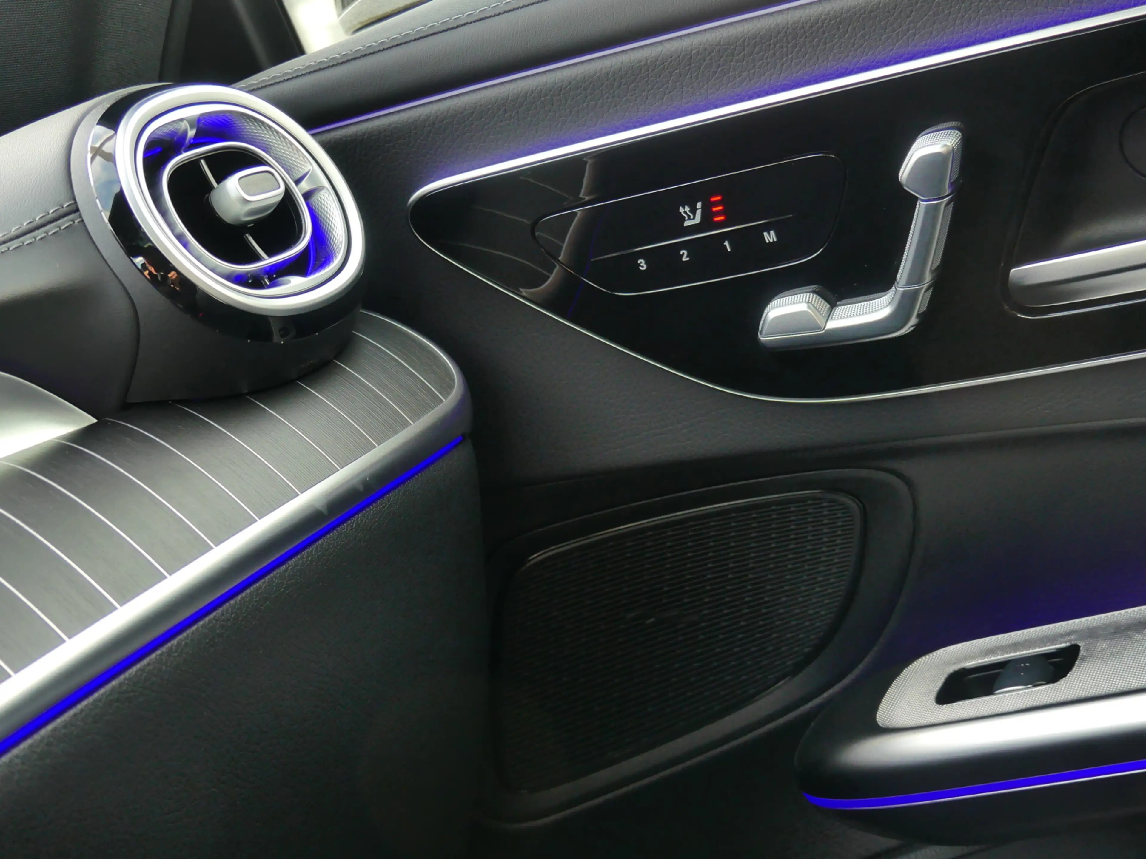 Mercedes-Benz CLE 200 CLE 200 AMG Advanced Plus +Panorama+R-Kamera+LED — photo 14
